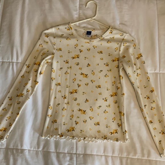 Old Navy Other - Girl’s Old Navy size L 10/12 thin ribbed fitted shirt